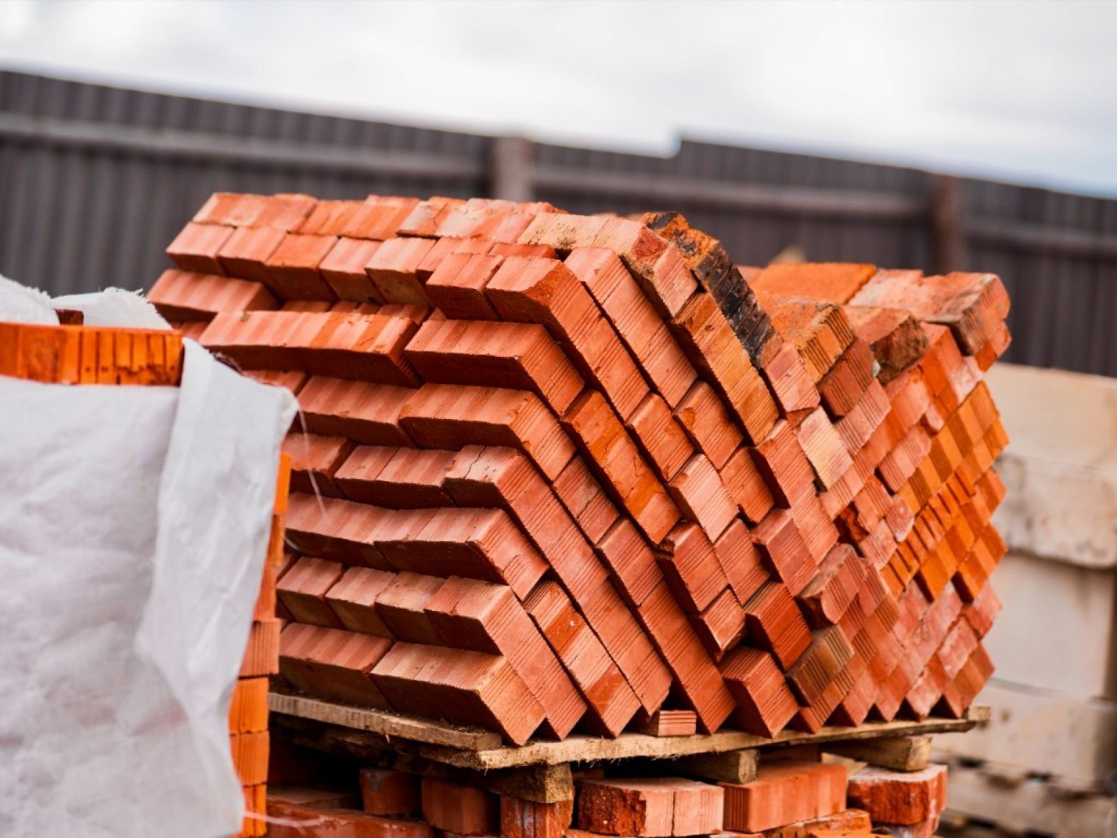 Дом 145.4 кв.м 4.33 сот. ИЖС Тамбовская обл, Тамбов г, Радостная ул, 31